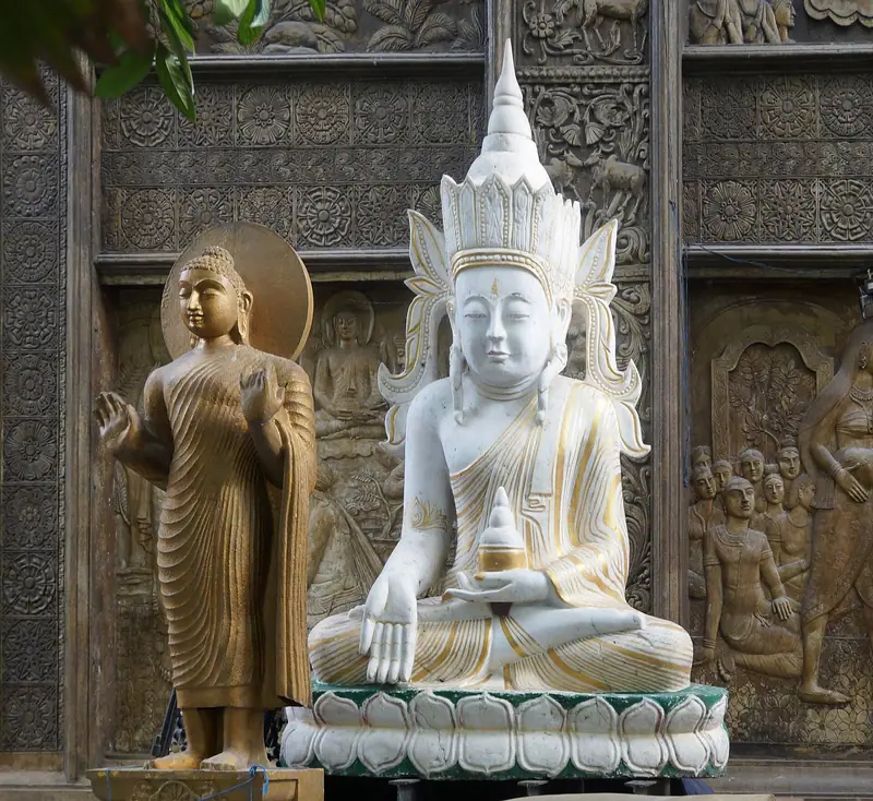 Buddha statues at Gangaramaya Temple, Colombo