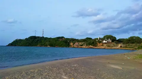 Swami Rock and the Koneswaram headland seen across the bay